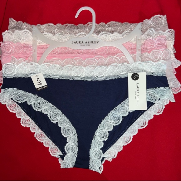 AUTHENTIC (NWT)